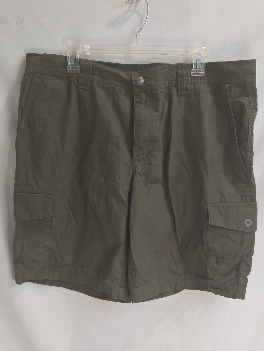 Columbia Olive Cargo Shorts - Dark Olive Green